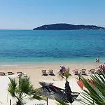 Location Vacances T4 Bas De Villa Toulon