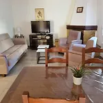 Location Vacances T4 Bas De Villa Toulon